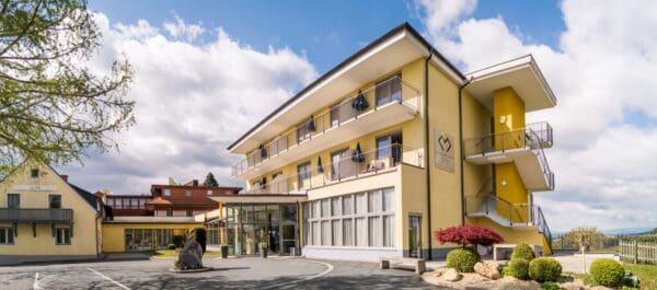 Hotel-aussen-2